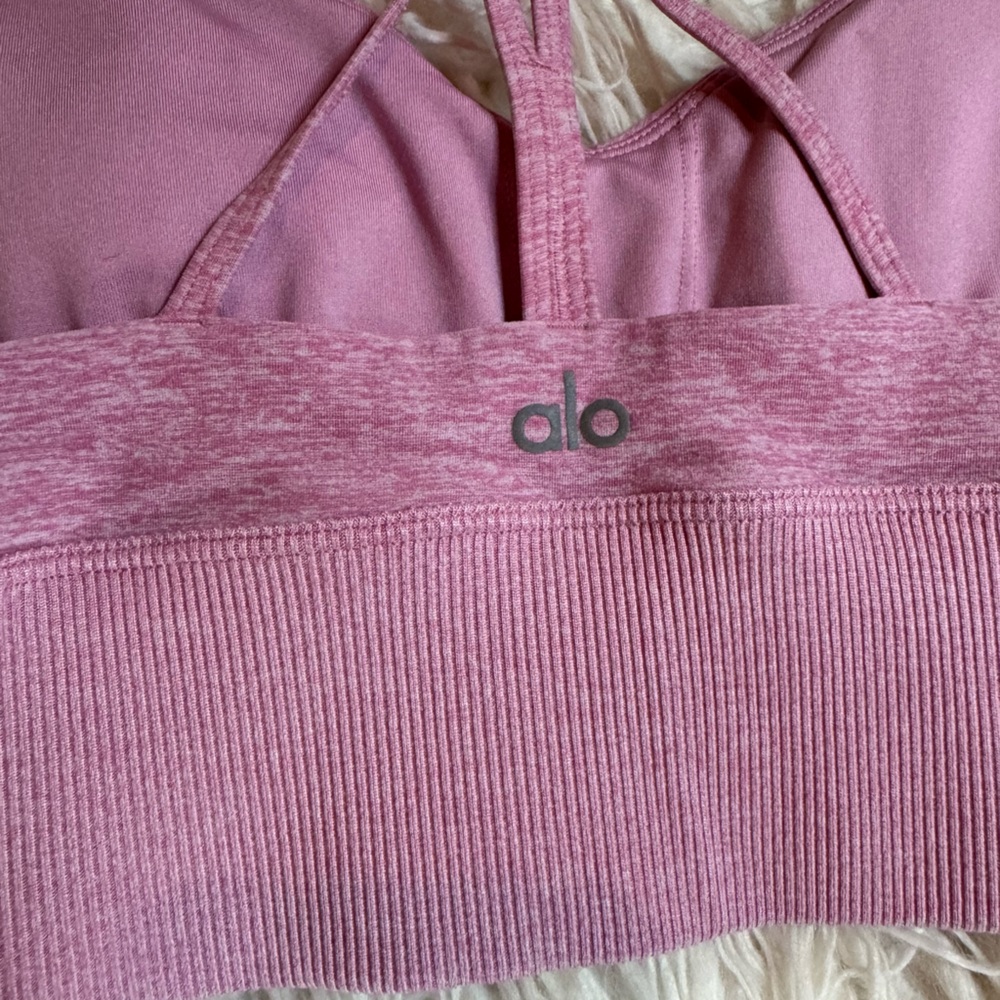 ALO Yoga Alosoft Lavish Bra - Picture 10 of 11
